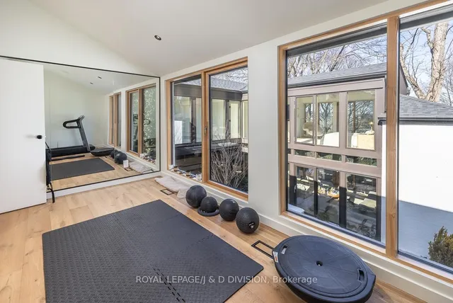 Additional image 44 of 43 Douglas Cres