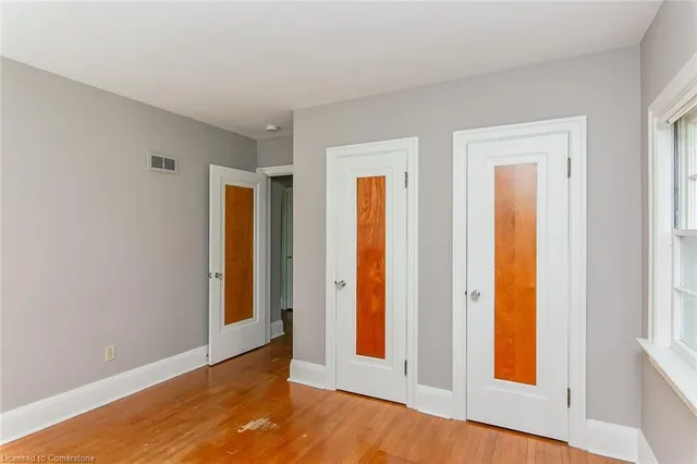 Additional image 16 of 330 Weber St