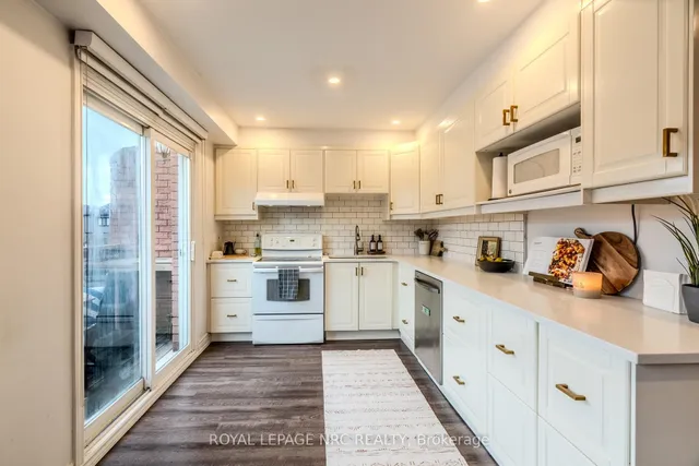 Additional image 29 of 29 Heritage Dr Unit 18