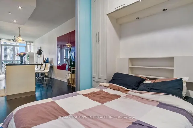 Additional image 25 of 88 Park Lawn Rd Unit 607