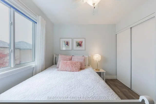 Additional image 25 of 284 Alexander Cres