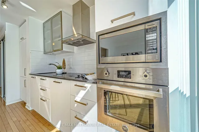 Additional image 5 of 14 York St Unit 3612