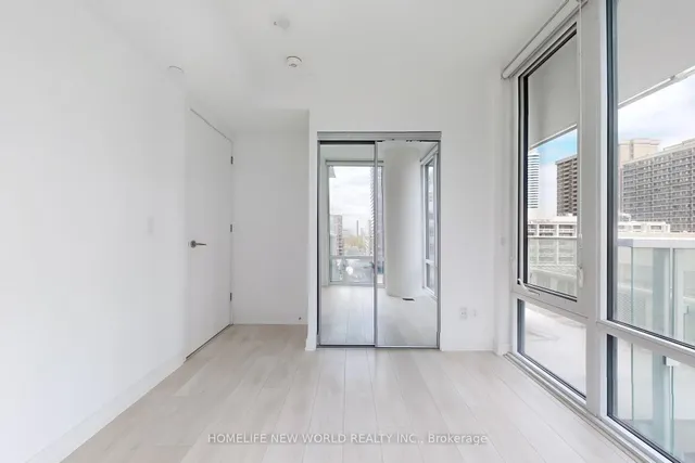 Additional image 21 of 501 Yonge St Unit 912