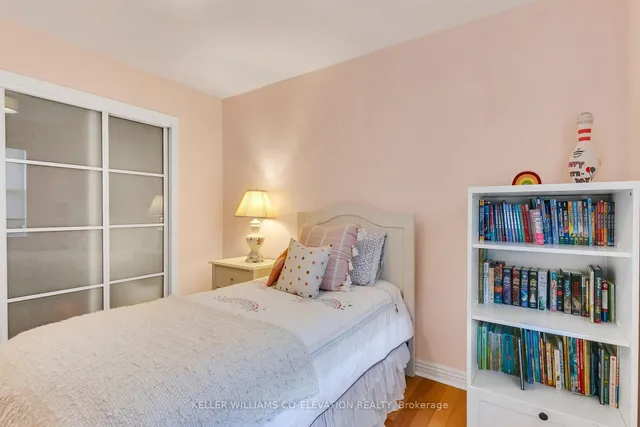 Additional image 25 of 122 Sun Row Dr