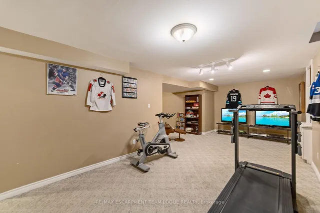 Additional image 35 of 2108 DALECROFT Cres