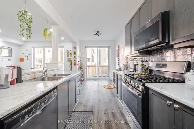 Additional image 16 of 13 Redfern St