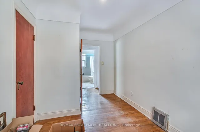 Additional image 13 of 48 Woodbridge Rd