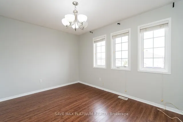 Additional image 28 of 98 Crown Victoria Dr