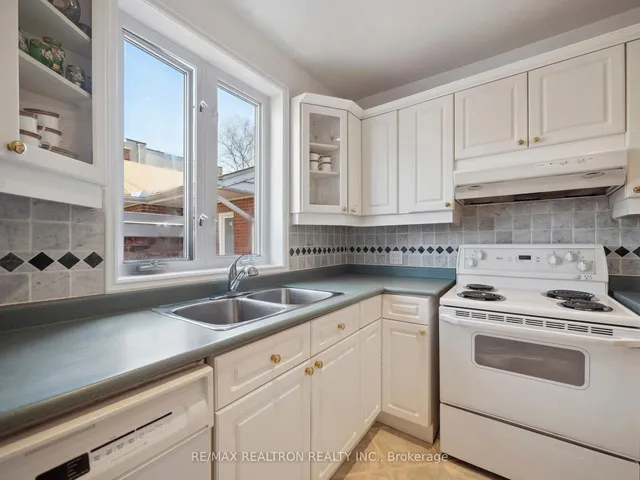 Additional image 15 of 397 Cortleigh Blvd