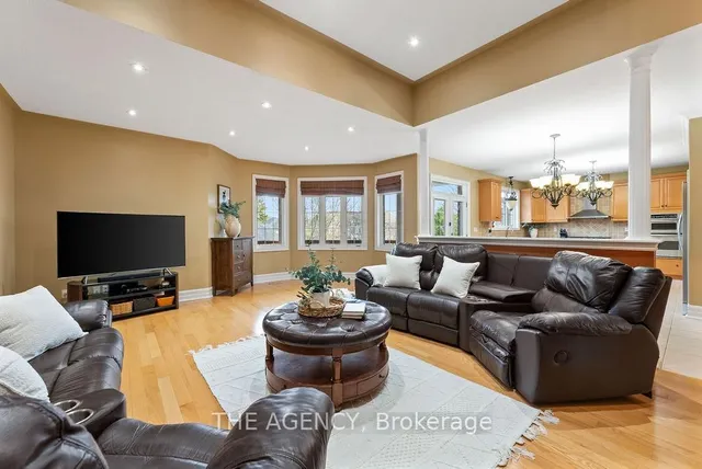 Additional image 12 of 4 Pride Crt