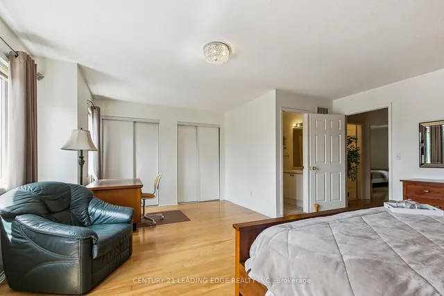 Additional image 18 of 83 Mondeo Dr Unit 201