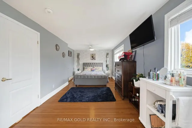 Additional image 22 of 59 Roberts Cres