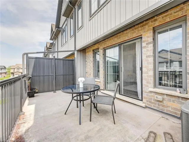 Additional image 42 of 224 Thomas Slee Dr