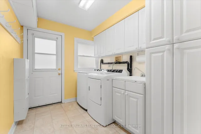 Additional image 27 of 982 Streamway Cres