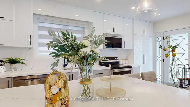 Additional image 9 of 2 Clanwilliam Crt