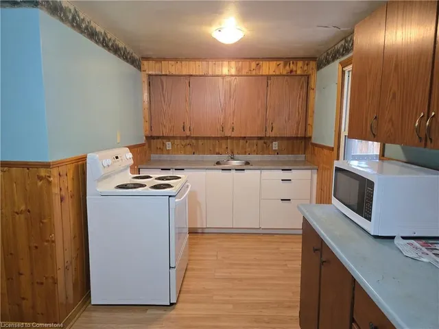 Additional image 5 of 155 Hope Ave