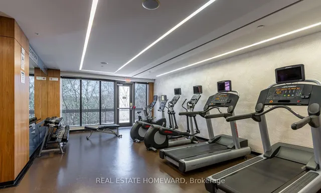 Additional image 24 of 36 Park Lawn Ave Unit 810