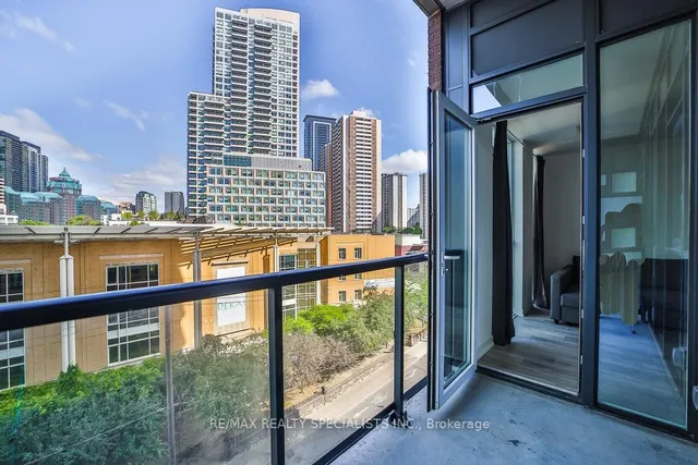 Additional image 22 of 159 WELLESLEY St Unit 404