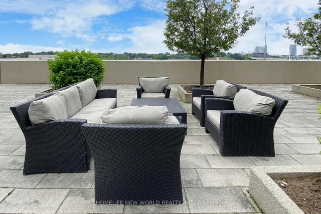 Additional image 38 of 151 Village Green Sq Unit 501