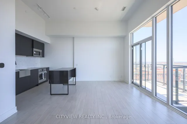 Additional image 4 of 270 Dufferin St Unit PH4