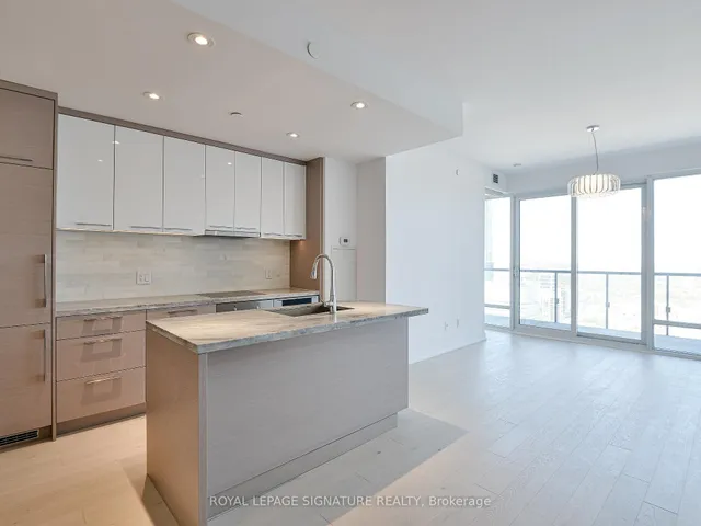 Additional image 4 of 488 University Ave Unit 3805