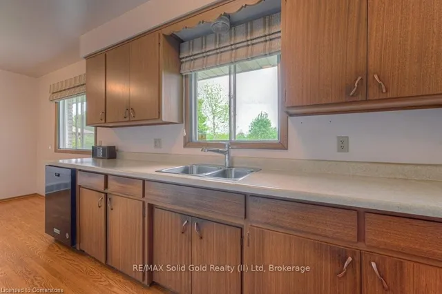 Additional image 17 of 254 Village Rd