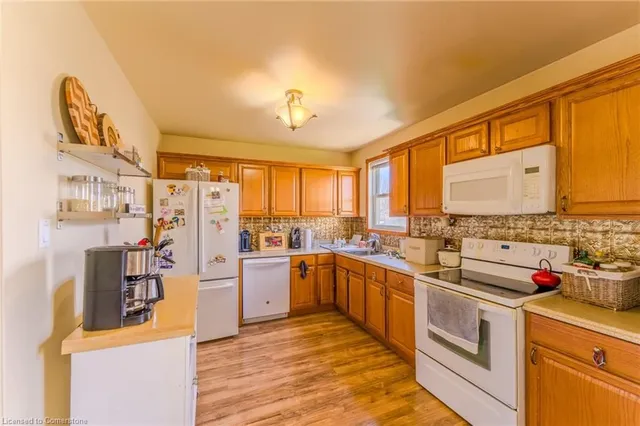 Additional image 3 of 120 Howard Ave