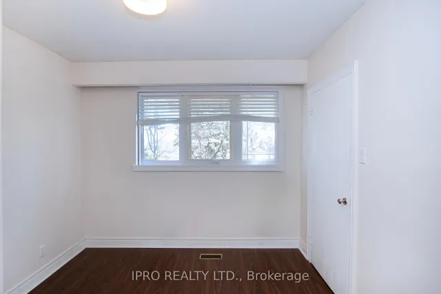 Additional image 31 of 23 Urbandale Ave