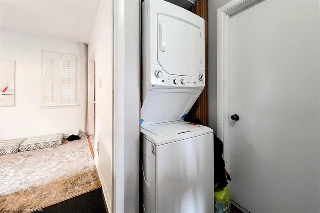 Additional image 21 of 698 Upper Sherman Ave