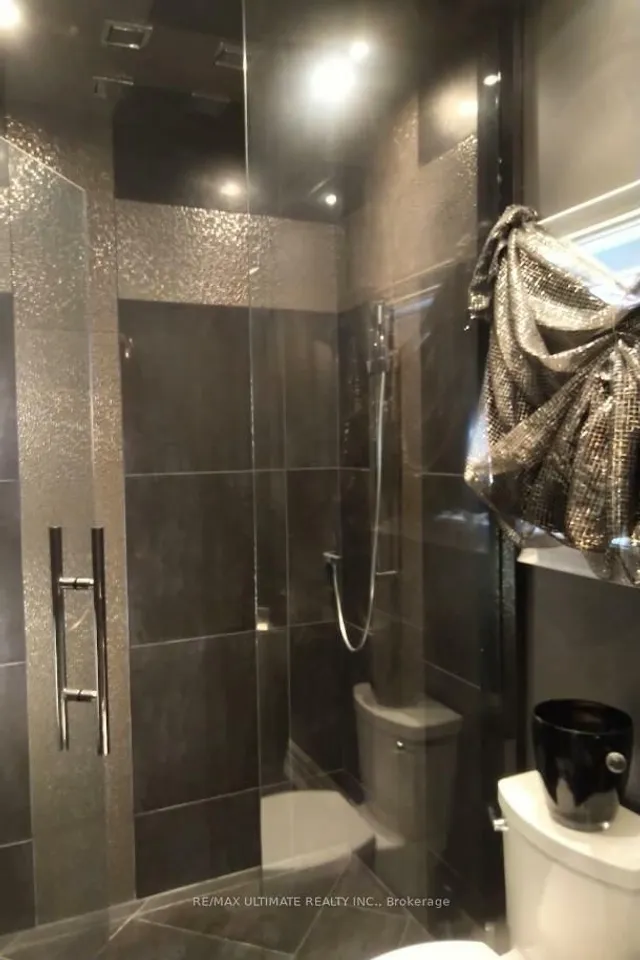 Additional image 18 of 527 Ravineview Way