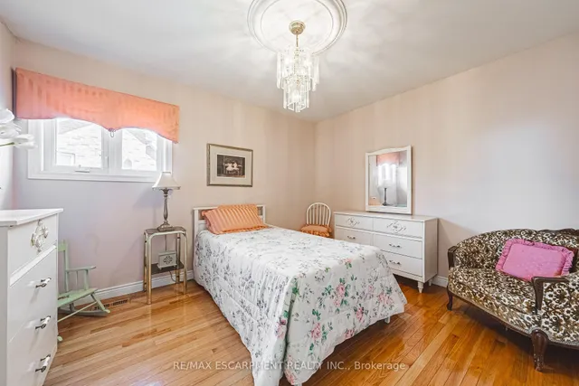 Additional image 23 of 65 Mount Pleasant Dr