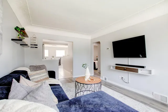 Additional image 11 of 182 Glennie Ave