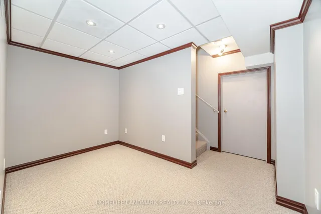 Additional image 32 of 845 Mckay Cres