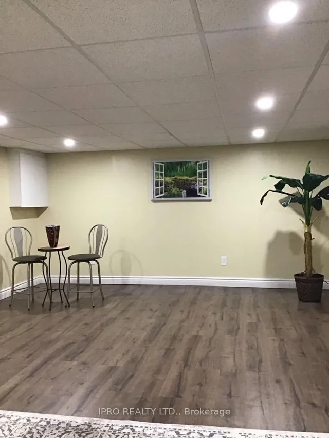 Additional image 41 of 41 Marchmount Cres