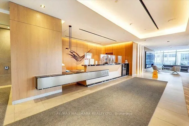 Additional image 5 of 225 village Green Sq Unit 2604