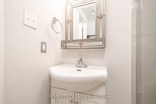 Additional image 40 of 64 Dawson Cres