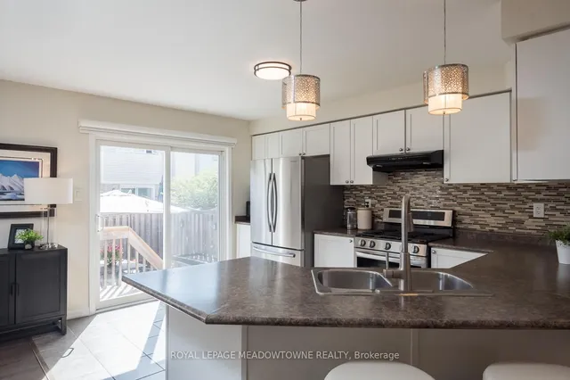 Additional image 14 of 694 Rayner Crt