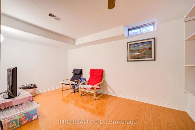 Additional image 36 of 5625 Whistler Cres