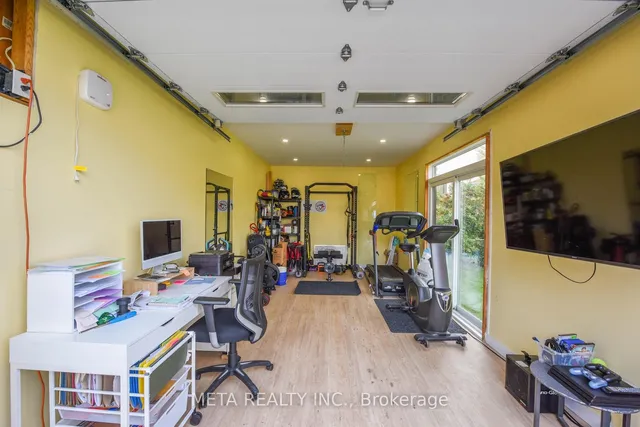 Additional image 32 of 28 Connorvale Ave