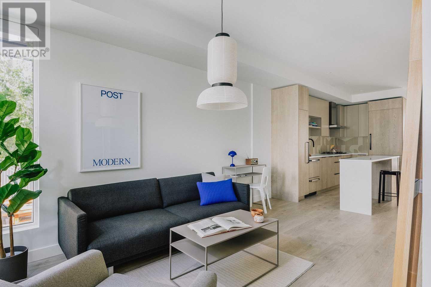 209 322 E 15TH AVENUE|Vancouver, British Columbia V5T0K5