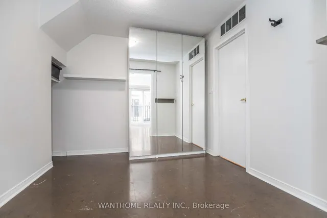 Additional image 23 of 30 Western Battery Rd Unit 318