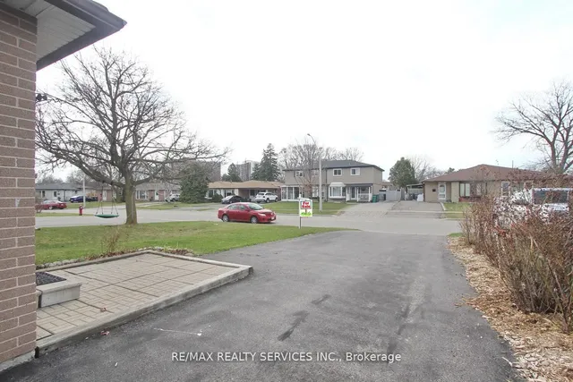 Additional image 7 of 185 Earnscliffe Circ