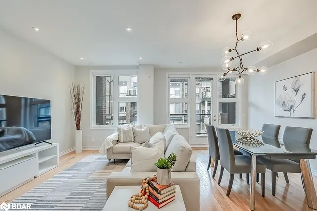 Additional image 10 of 3048 Silvertip Common Common