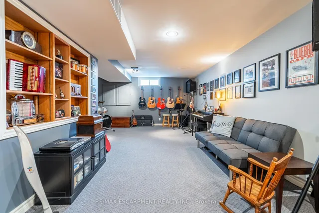 Additional image 27 of 27 Gladiola Dr