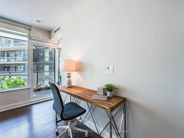 Additional image 15 of 36 Park Lawn Rd Unit 410