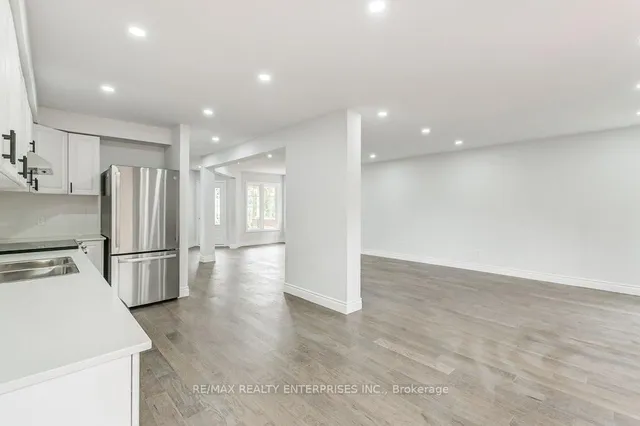 Additional image 21 of 36 Mapleshade Dr