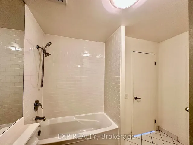 Additional image 23 of 901 Queen St Unit 201