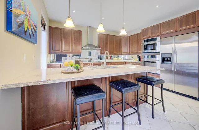 Additional image 8 of 1521 Craigleith Rd