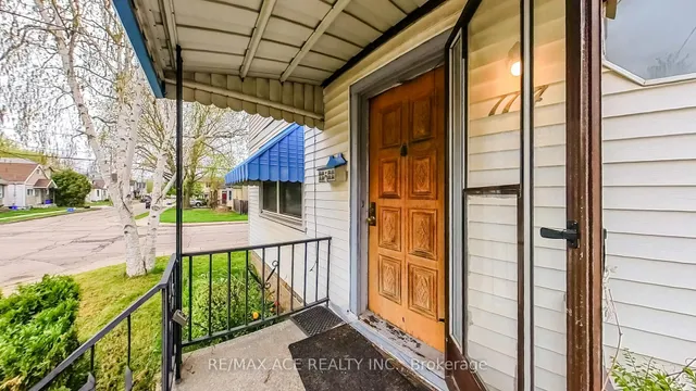 Additional image 3 of 114 Royal Ave