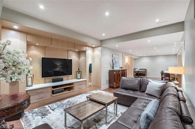 Additional image 32 of 3160 Britannia Rd